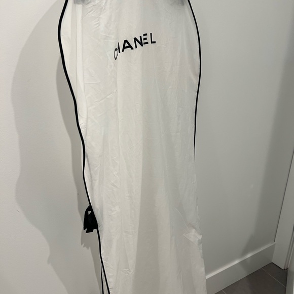 Authentic Chanel Long White Linen Garment Bag New with Hanger - Picture 1 of 10
